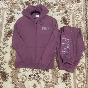 PINK Victoria secrets sweat suit . Size small .